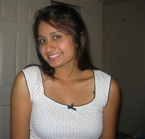 Hot Indian Non Nude Desi Girls Pictures