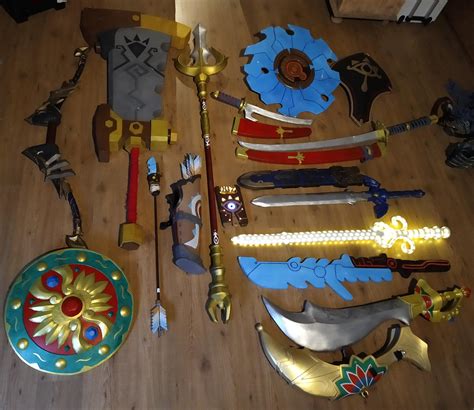 Decorate your cake with this the legend of zelda breath of the wild themed edible cake topper image featuring link with his sword overlooking hyrule! Zelda Fan Makes Full Arsenal Of Real-Life Breath Of The ...