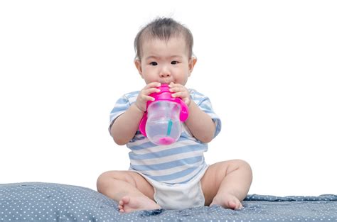 Keduanya merupakan susu nabati yang bebas laktosa dan rendah kolesterol jahat. Seawal Umur Berapa Bayi Anda Boleh Mula Minum Air Putih ...