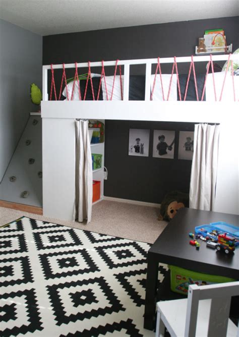 For many parents, setting a theme for their child's room requires knowing what the child likes in particular. Remodelaholic | 15 Amazing DIY Loft Beds for Kids