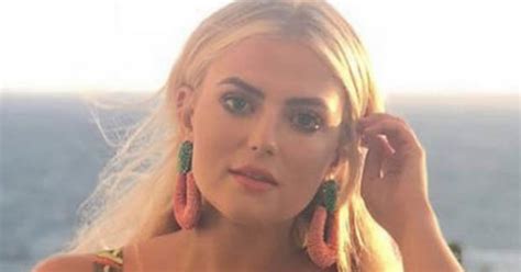Corries Lucy Fallon Causes Meltdown In Cleavage Baring Ensemble