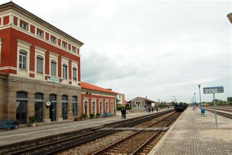 Estación de autobuses y paradas de autobuses en toledo. RENFE trenes por Oropesa de Toledo, Navalmoral de la Mata ...