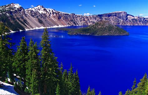 Crater Lake South Central Oregon Usa Cruze Crater National Park