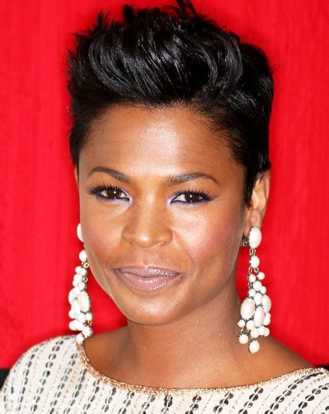 8 Astounding Short Natural Hairstyles For Black Women With Round Faces