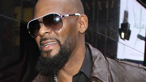 r kelly accused of giving woman sexually transmitted disease while trying to groom her to join