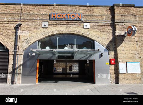 Hoxton London Overground Station Stock Photo Alamy