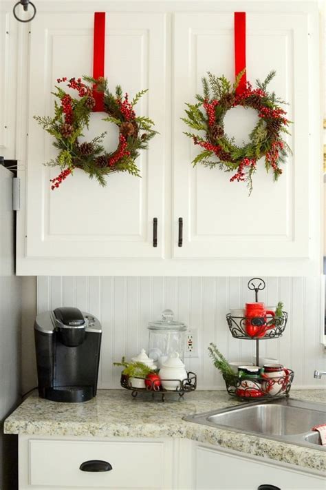 15 Red Christmas Decor Ideas That Will Light Your Traditional Style