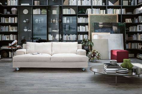 Scopri l'assortimento di divani a 2 o 3 posti di mondo convenienza. Divani piccoli, a due o tre posti: design per il relax ...
