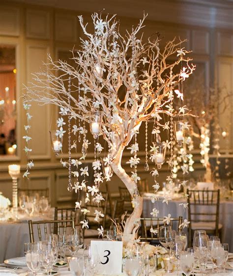 Romantic And Magical Winter Vintage Wedding Ideas