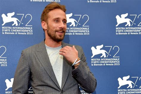 Matthias Schoenaerts Sur Le Tapis Rouge Du Festival Du Film Dostende