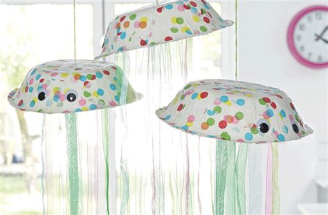 These make fascinating decorations for your guests to admire, such as in the entry to your home or in smaller. Homemade jolly jellyfish | Jellyfish decorations, Crafts ...