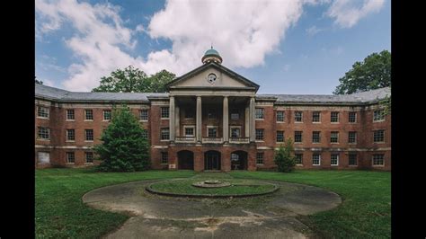 Here at central animal hospital, we always welcome new clients and patients to our full service veterinary practice in midtown memphis. ABANDONED US Marine Hospital | Memphis, Tennessee | Whats ...