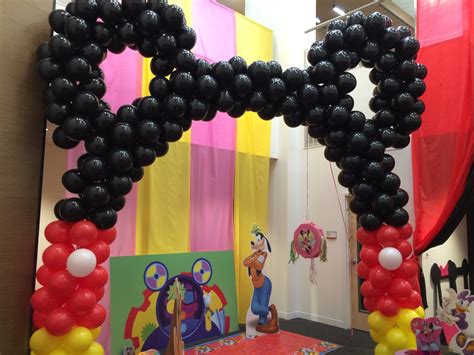 Utah Balloon Artists Mickey Mouse Balloon Arch Kindergarten Class