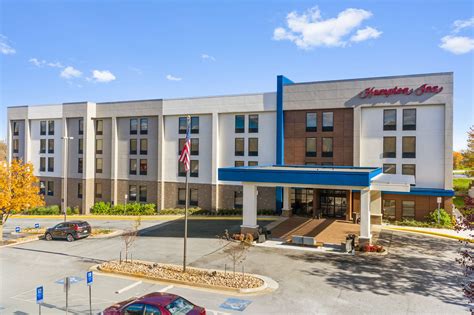 Hampton Inn Winchester N/Conference Center, 1204 Berryville Avenue