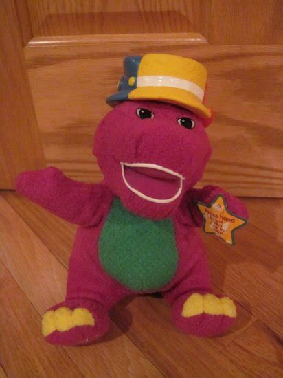 Barney The Dinosaur Silly Hats 94417 Fisher Price 2001
