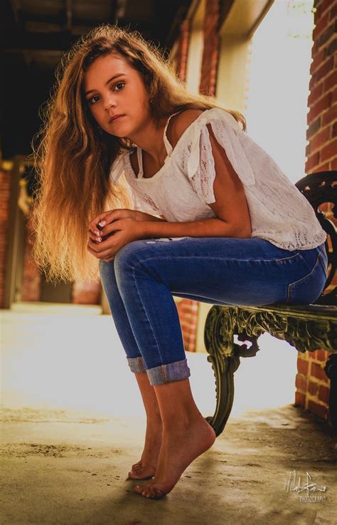 Pin By Mark Farmer Photography On 11 Year Old Photo Ideas Model Poses