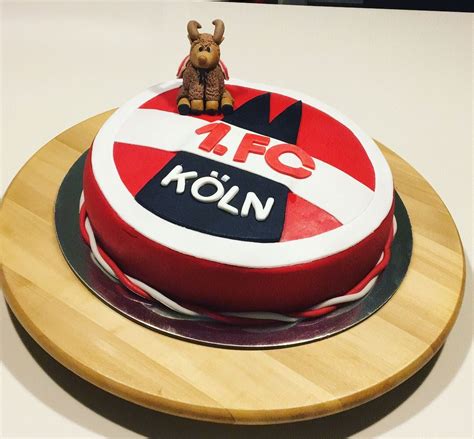 Schauen sie doch mal in unserem café in köln vorbei und entdecken sie unsere leckeren torten und kuchen aus meisterhand. Pin auf Torten