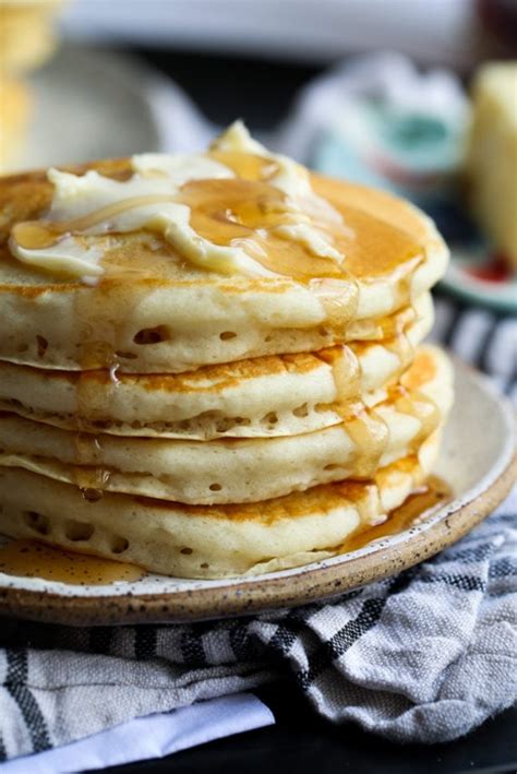 Fluffy Buttermilk Pancakes An Easy Pancake Recipe Cookies And Cups