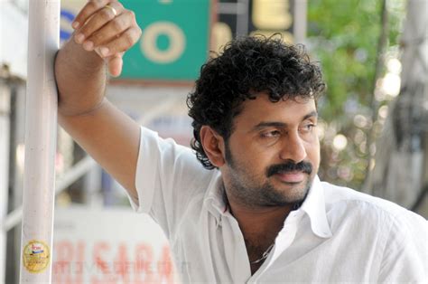 Mynaa Movie Actor Sethu Stills Tamil Actor Sethu