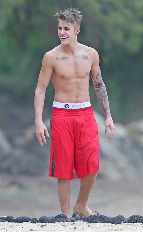 Justin Bieber Jumps Off A Gigantic Cliff In Hawaii—see For Yourself