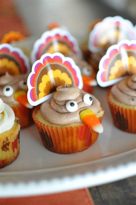 How To Bake Too Cute Thanksgiving Turkey Cupcakes