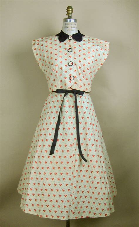 Vintage Day Dress 1943 Cotton With Satin Ribbon Belt 1940s Outfits