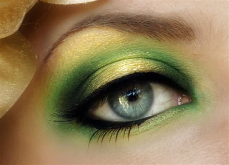 Long lasting eyeshadow colors to mix and match to create your favorite eye makeup looks that will last all day. Diwali Grooming Tips