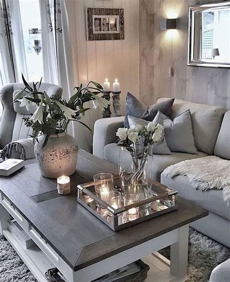 Cool 83 Modern Coffee Table Decor Ideas https://besideroom.com/2017/07