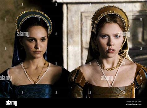 NATALIE PORTMAN SCARLETT JOHANSSON THE OTHER BOLEYN GIRL Stock Photo Alamy