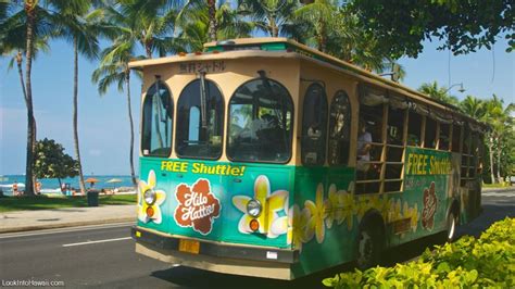 Hilo Hattie Shuttle Shops Services On Oahu Honolulu Hawaii