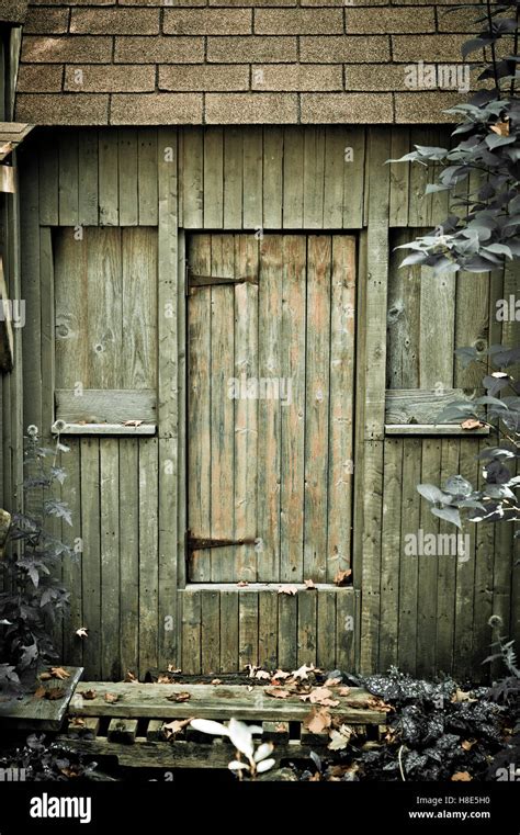 Old Rustic Shed Door Hi Res Stock Photography And Images Alamy