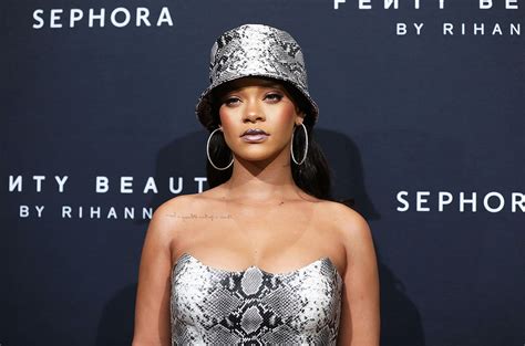 Rihannas Fenty Beauty Pulls Geisha Chic Highlighter Shade After