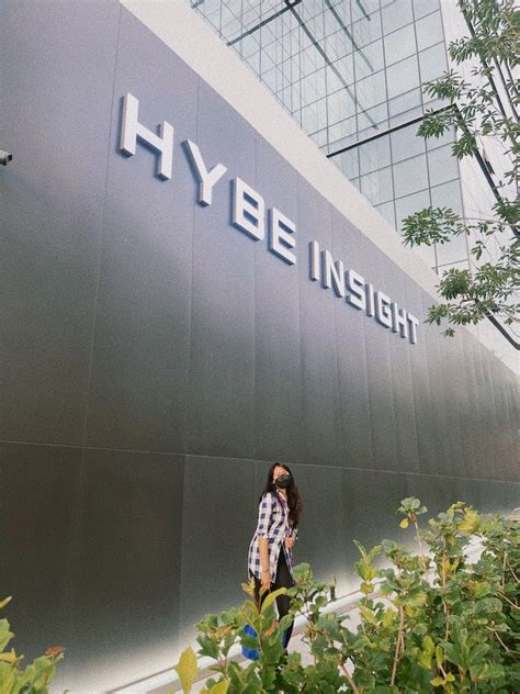 This Pinay Gives A Sneak Peek Of The New Hybe Museum In South Korea
