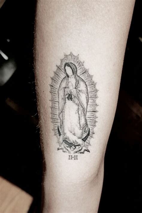 Dotwork Virgen De Guadalupe By Carlos Reyes Done At Hustlers Parlour Jun Nd
