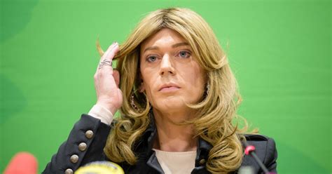 В Германии Тесса Ганзерер стала первой открытой политиком трансгендером