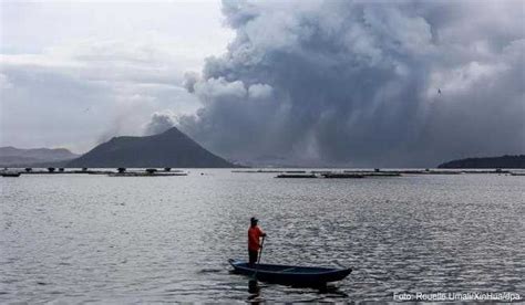 Philippinen Lava Steine Und Asche Gefährlicher Vulka