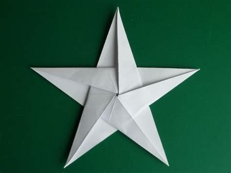 Making The 5 Pointed Origami Star Everythingg