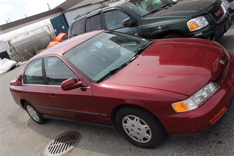 1995 Honda Accord Ex 4dr Sedan Red Vin 1hgcd5636sa810697 245180km