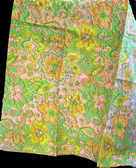 lovely 60s vintage retro mod fabric with an amazing floral pattern