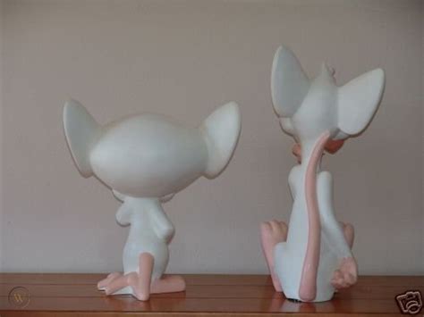 Pinky And The Brain Large Statues Warner Bros Store Wb 36437441