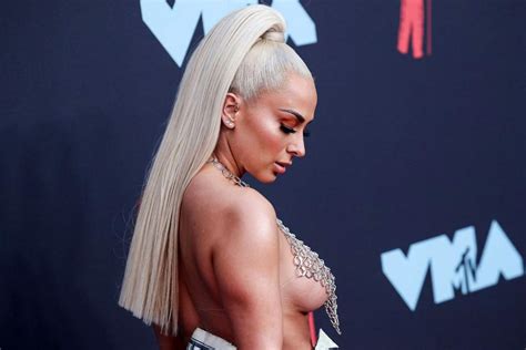 Veronica Vega Nude Tits For Mtv Music Video Awards Scandal Planet