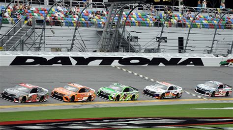 The nascar cup series heads to richmond raceway for the toyota owners 400 in richmond, virginia another driver to watch is denny hamlin who starts in 2nd at richmond. 2018 NASCAR Live Stream: How To Watch Coke Zero 400 Online ...