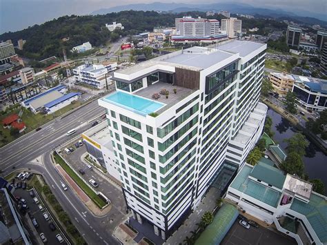Kota kinabalu sits to the west of the mountain that gave it its name (mount kinabalu) and has a population of over 450,000. Sky Hotel Kota Kinabalu - Travel Cheap Sdn Bhd