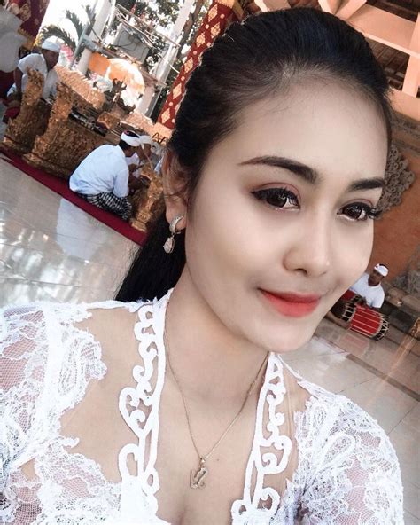 Ayu Sintya Dewi On Instagram “tumben Selfie Nih 😂😂 Mohon Maaf 😜” Bali Girls Most Beautiful