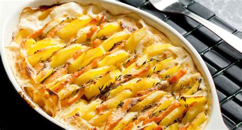 Recette de gratin de pommes de terre au saumon fumé