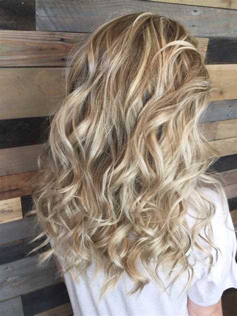 Long Blonde Hair With Lowlights Fashionblog