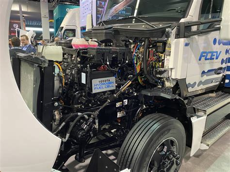 Paccar Toyota Bringing Fuel Cell Electric Trucks To Market Uag Express