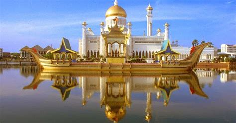 By the late 1990s the sultan of brunei had fallen to n. Sejarah Perkembangan Islam di Brunei Darussalam - Bacaan ...