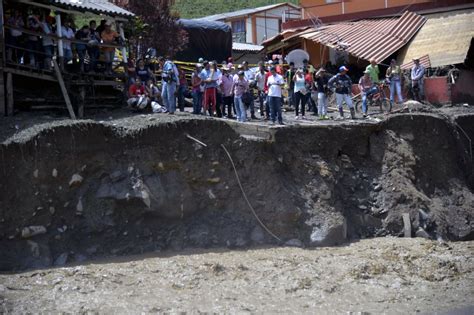 Colombia Landslide Kills More Than 80 Cnn