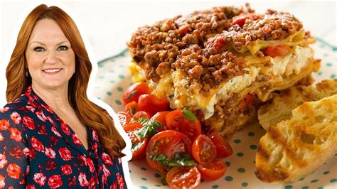 the pioneer woman makes loaf pan lasagna the pioneer woman food network youtube